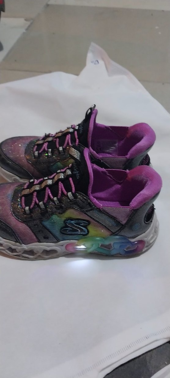 Kızlar için renkli bağcıklı ve cırt cırtlı spor ayakkabı - Görsel 2