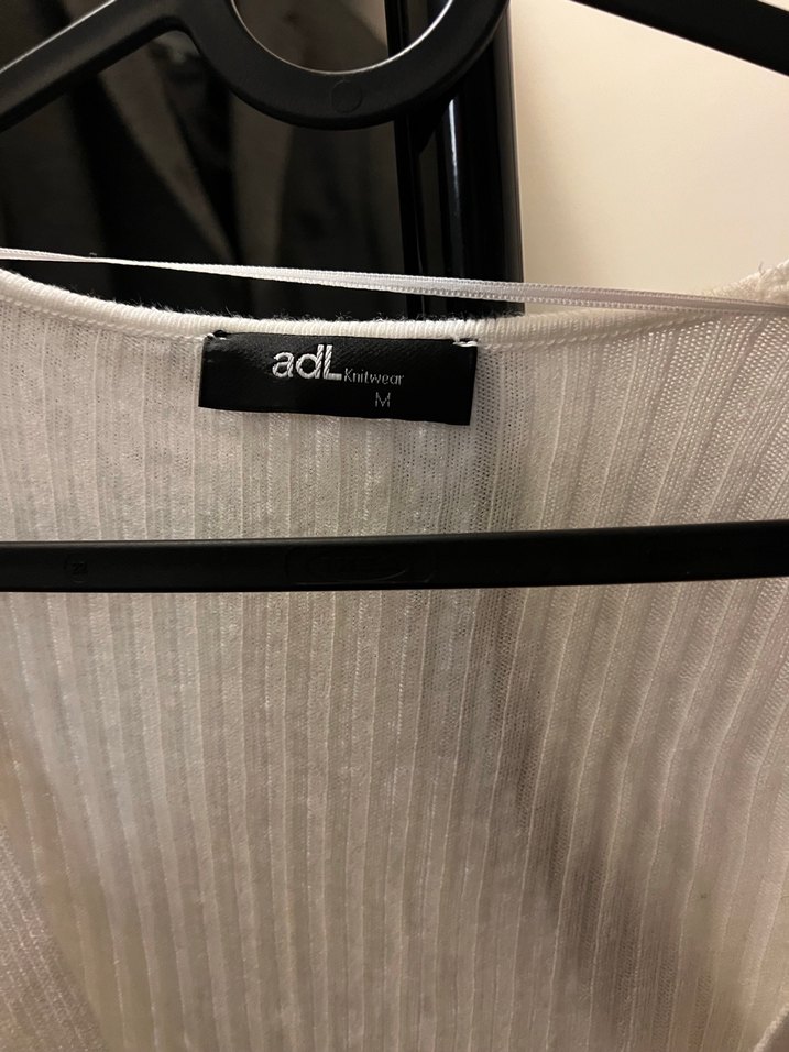 adL Beyaz Fitilli V Yaka Kruvaze Triko Bluz - M Beden - Görsel 2