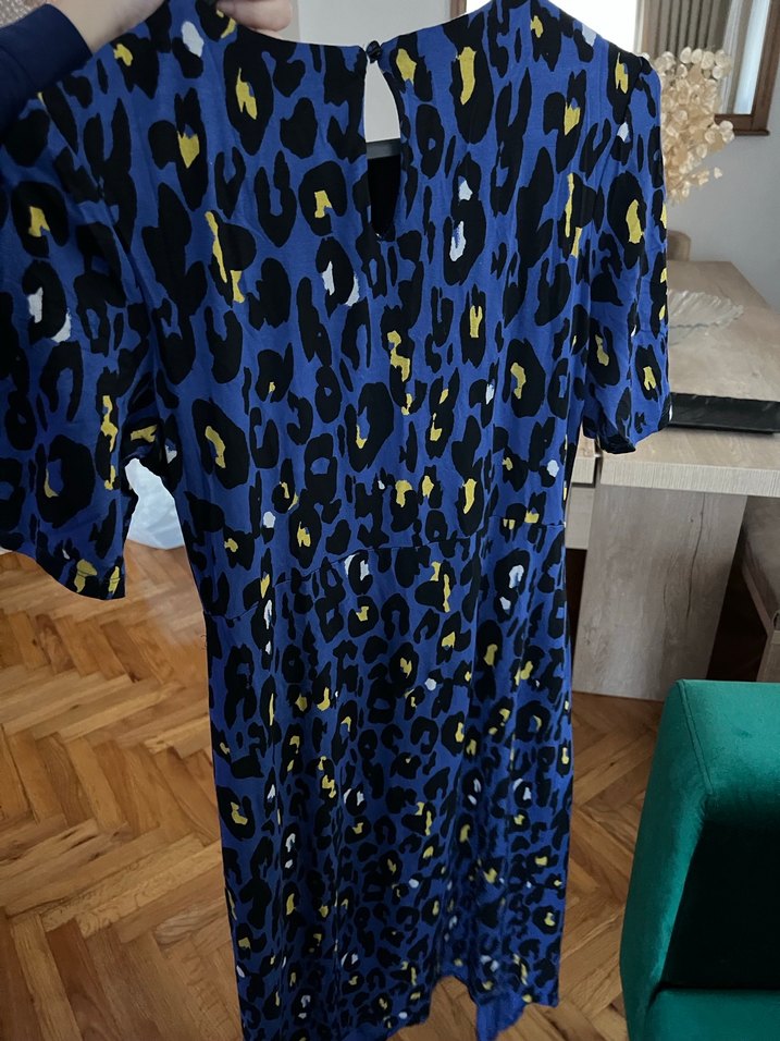 Canlı Saks Mavisi Leopar Desenli Kruvaze Detaylı Midi Elbise - Görsel 5