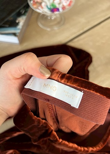 Mango Kadife Dokulu Pantolon - M Beden - Görsel 3