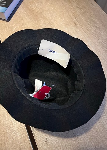 LC Waikiki - Zincir Detaylı Siyah Fötr Şapka / Sıfır & Etiketli - Görsel 2