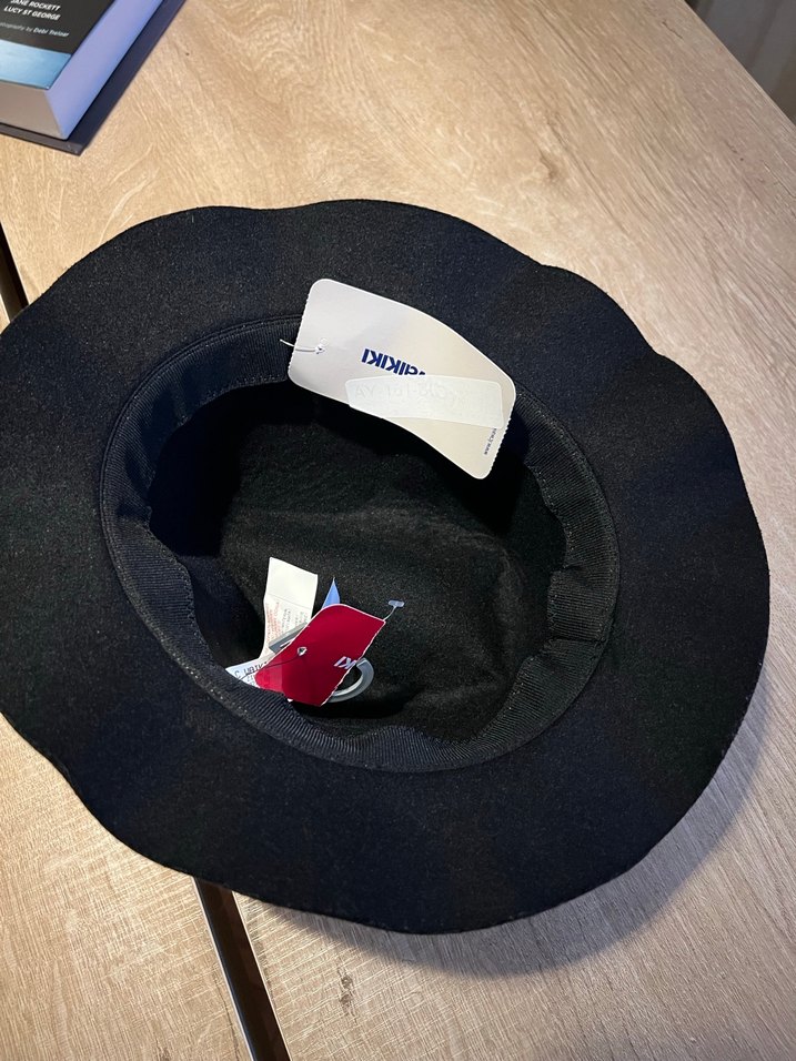 LC Waikiki - Zincir Detaylı Siyah Fötr Şapka / Sıfır & Etiketli - Görsel 2