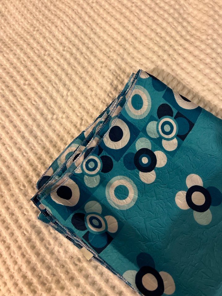 Beril Retro Desenli Eşarp - Görsel 4