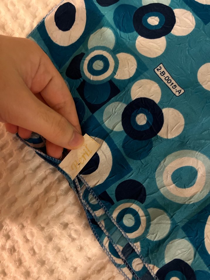 Beril Retro Desenli Eşarp - Görsel 2