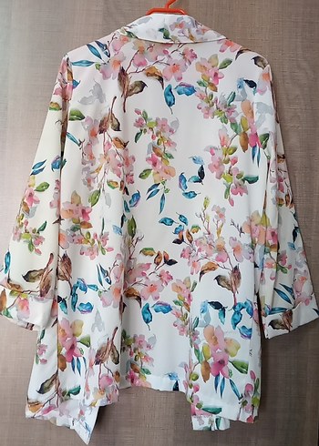 36 Beden beyaz Renk Çiçek Desenli Beyaz Midi Bohem Kimono