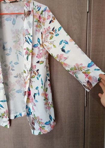 Diğer Çiçek Desenli Beyaz Midi Bohem Kimono