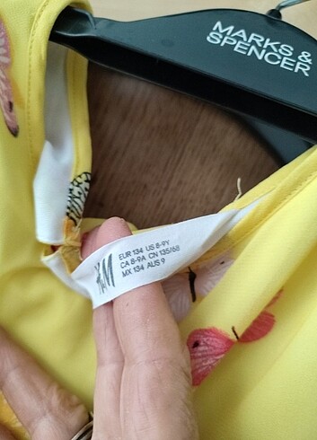 9 Yaş Beden H&M 9 yaş için uygunndur 