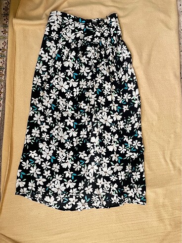 Bershka midi etek