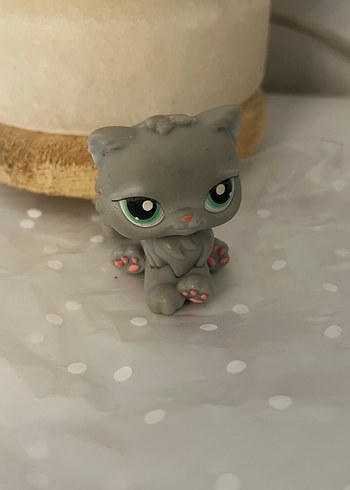 Gri Küçük Kedi Figürü