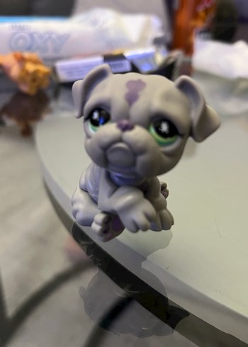 Gri Küçük Köpek Figürü