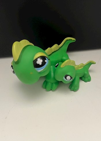 Renkli Yeşil Dinozor Figürleri
