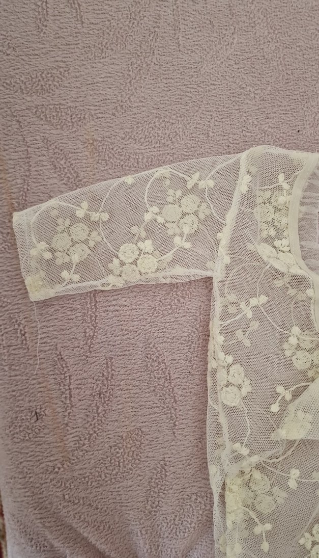 Bej Dantel İşlemeli Kız Yenidoğan çekim elbisesi - Görsel 3