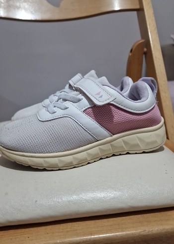 Kızlar için Beyaz Velcro Spor Ayakkabı - Görsel 2