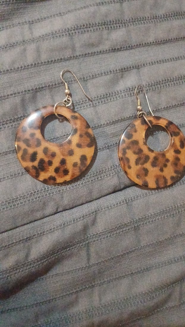 Leopar Desenli Küpe - Görsel 3