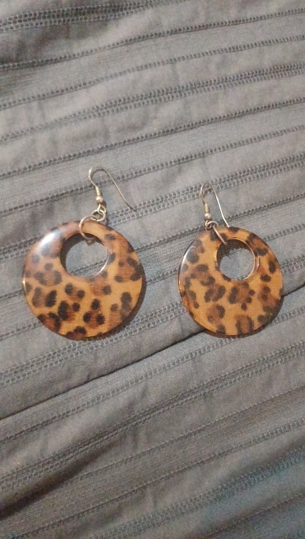 Leopar Desenli Küpe - Görsel 4