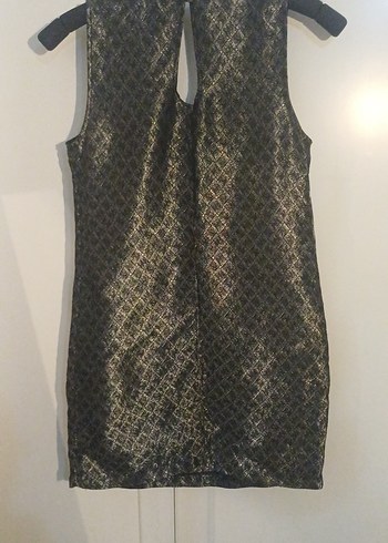 V Yaka Parlak Elbise - Görsel 5