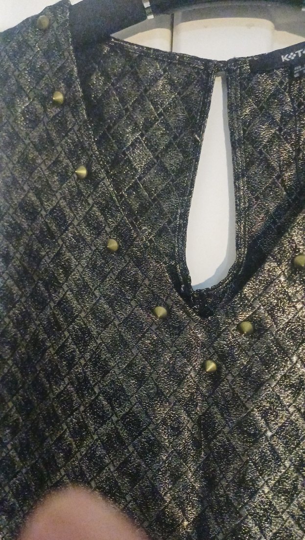 V Yaka Parlak Elbise - Görsel 3