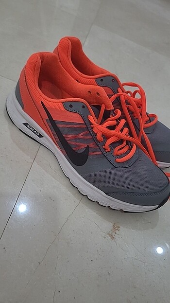 40 Beden Kadin spor ayakkabi