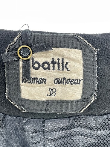 38 Beden siyah Renk Batik Kaban %70 İndirimli.