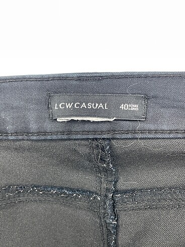 40 Beden siyah Renk LC Waikiki Jean / Kot %70 İndirimli.