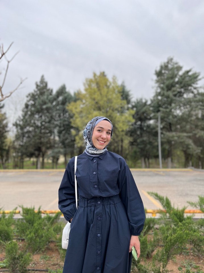 Kapüşonlu Bağcıklı Lacivert Uzun Elbise - Görsel 3