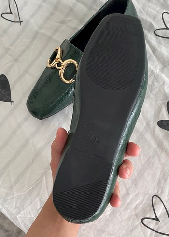 39 Beden Yeşil Parlak Deri Tokalı Kadın Loafer