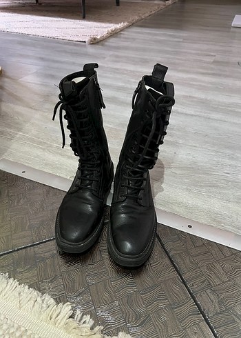 Zara Siyah Deri Bot
