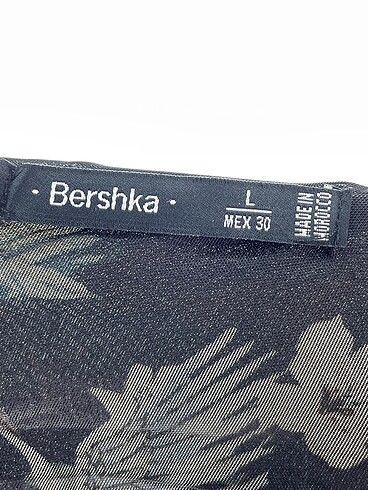 l Beden çeşitli Renk Bershka Kısa Tulum %70 İndirimli.