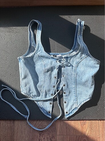 H&M denim crop