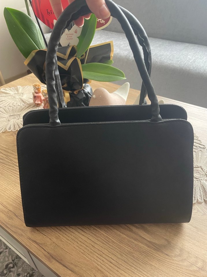 Siyah Deri Kadın El Çantası - Görsel 2