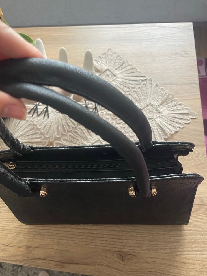 Siyah Deri Kadın El Çantası - Görsel 3