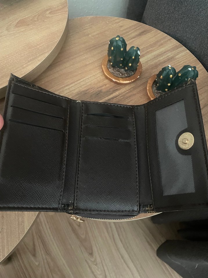 Guess Kahverengi Fermuarlı Kadın Cüzdanı - Görsel 2