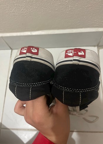 Siyah Bağcıklı Minimalist Kadın Spor Ayakkabı - Görsel 4