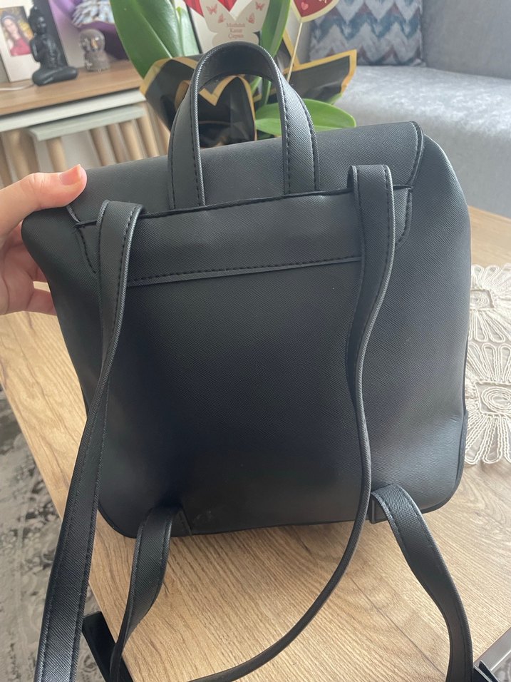 Siyah Deri Kadın Sırt Çantası - Görsel 2