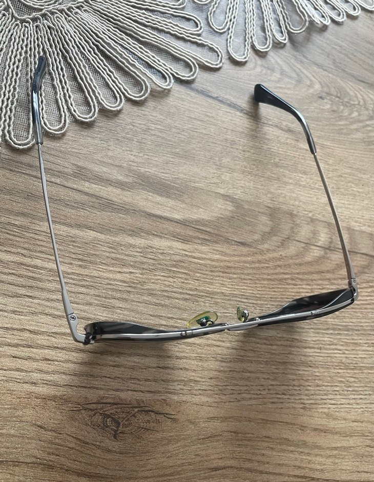 Tokalı Gri Kadın Güneş Gözlüğü - Görsel 3