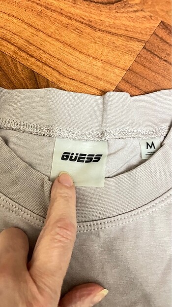 m Beden Guess kadın crop tshirt