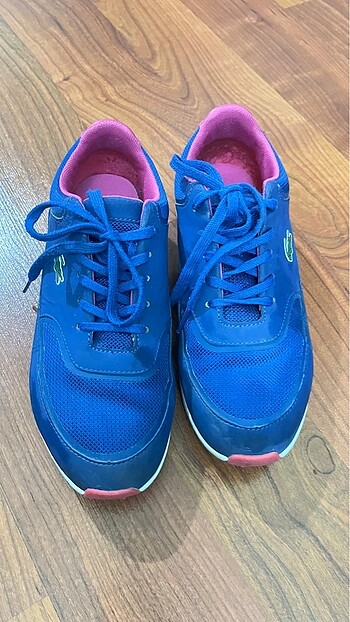 Lacoste kadın spor ayakkabı