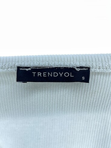s Beden beyaz Renk Trendyol & Milla T-shirt %70 İndirimli.
