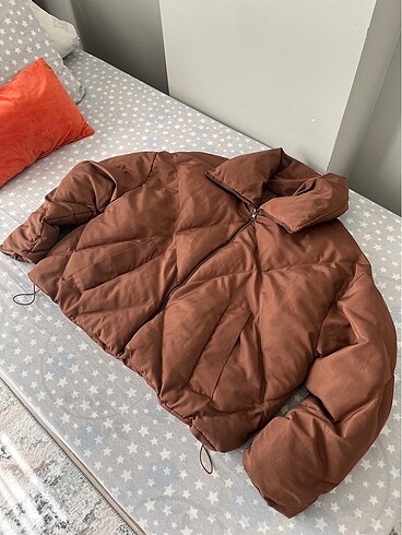 Bershka Şişme mont