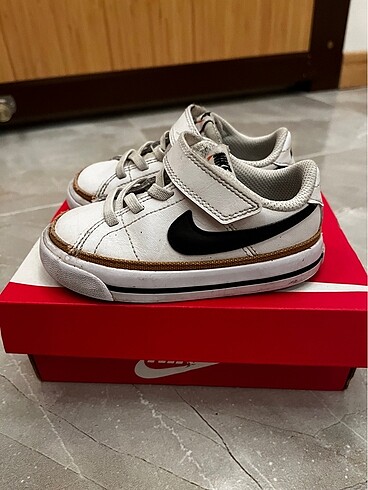 23 Beden Nike erkek çocuk spor ayakkabısı