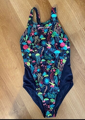 Decathlon 2 li mayo- 5/6 yaş