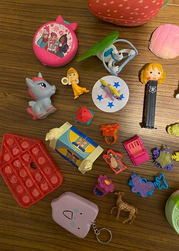 Karışık pinyata oyuncakları, figürler. Tamamı 600 tl - Görsel 2