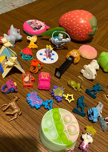 Karışık pinyata oyuncakları, figürler. Tamamı 600 tl - Görsel 5