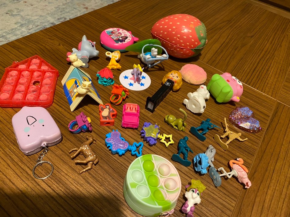 Karışık pinyata oyuncakları, figürler. Tamamı 600 tl - Görsel 5