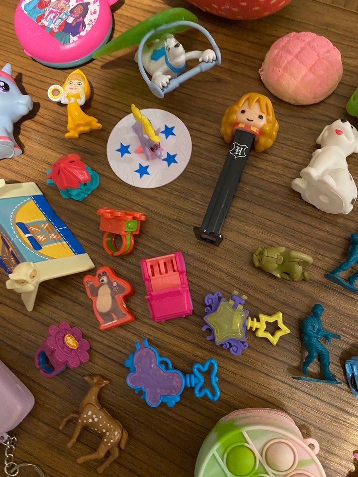 Karışık pinyata oyuncakları, figürler. Tamamı 600 tl - Görsel 4