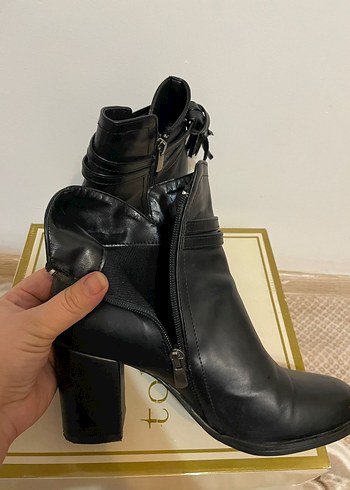 Kadın Bot - Görsel 3