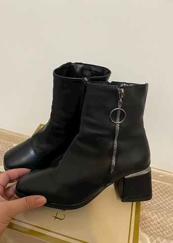 Kadın Topuklu Bot - Görsel 2