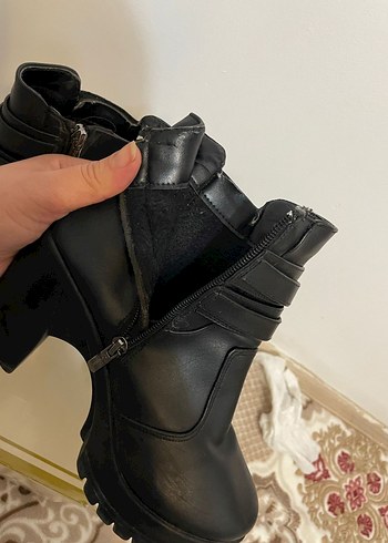 Kadın Bot - Görsel 4