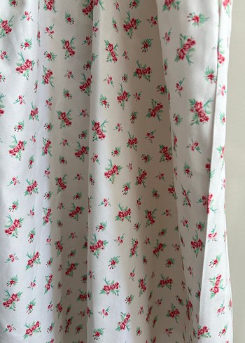 Çiçek Desenli Beyaz Mini Elbise - Görsel 3