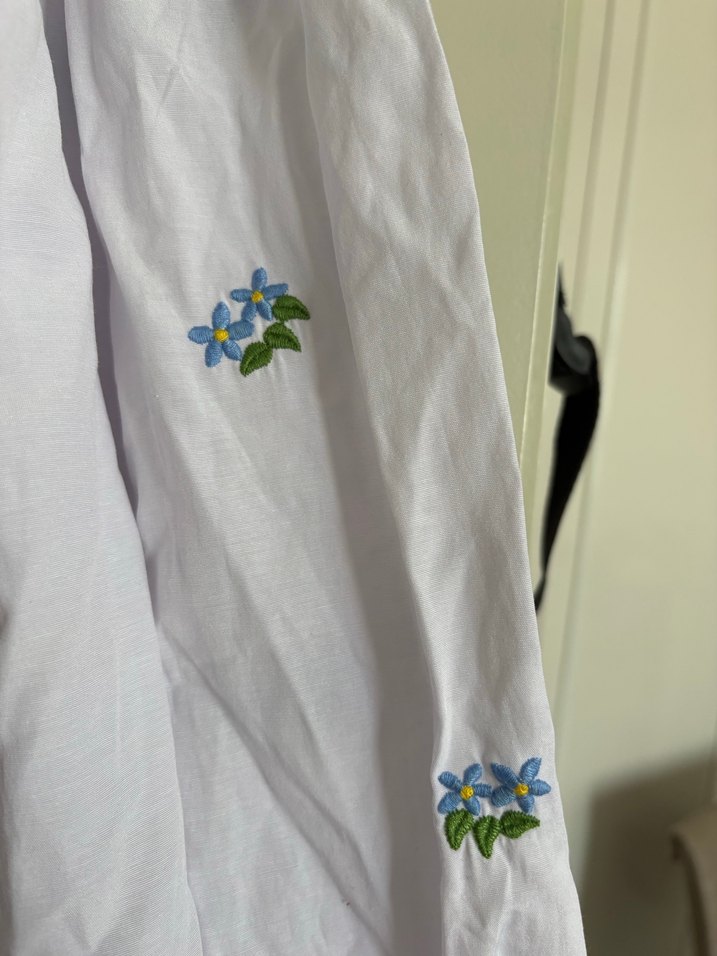 Nakışlı Beyaz balon kol Gömlek - Görsel 2